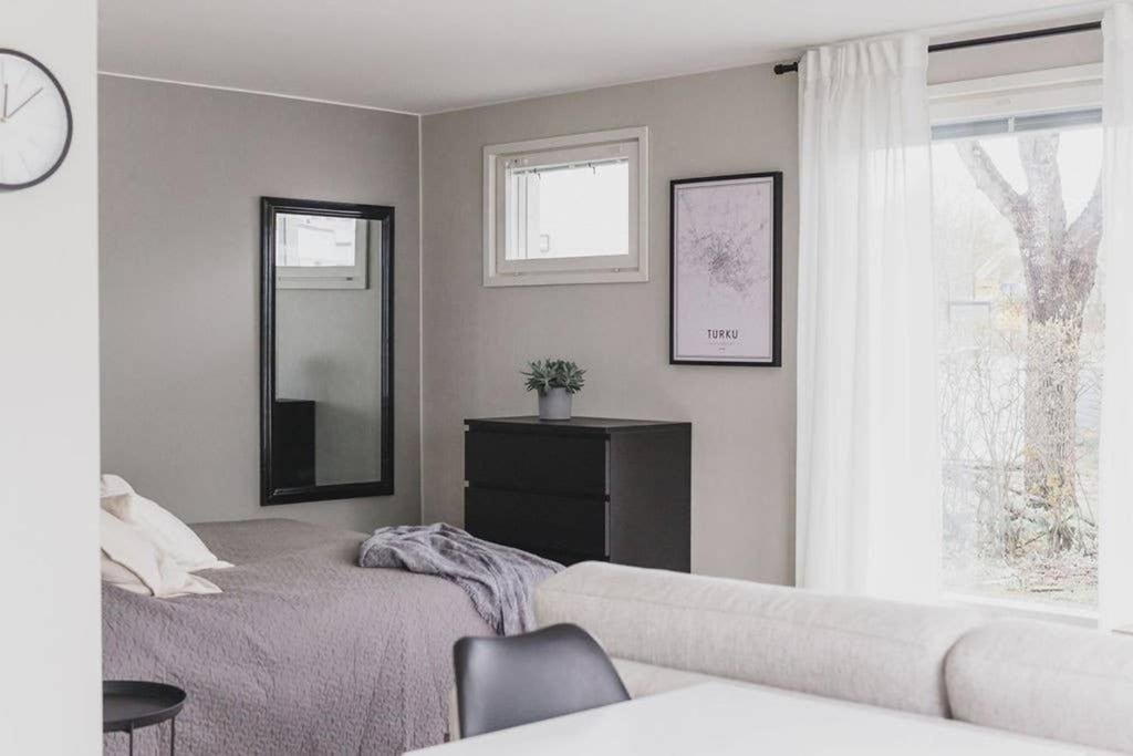 Beautiful New Studio Apartment Nearby The Center Turku Extérieur photo