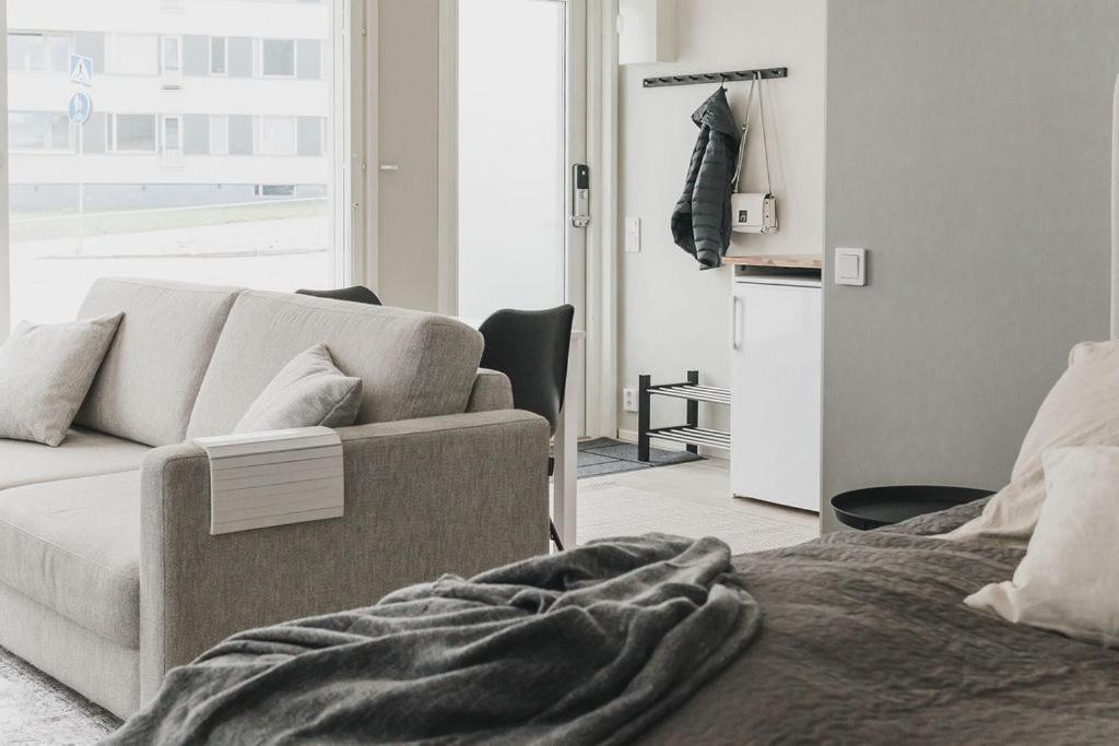 Beautiful New Studio Apartment Nearby The Center Turku Extérieur photo